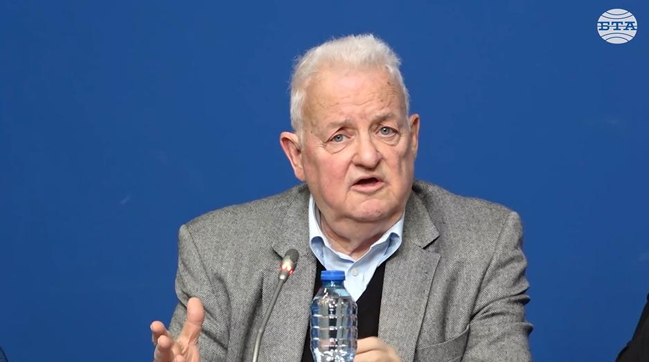 Паметта, колкото и да е ценно нещо, е и много тежко, каза Панайот Денев, генерален директор на БТА в периода 1997-2002 г.