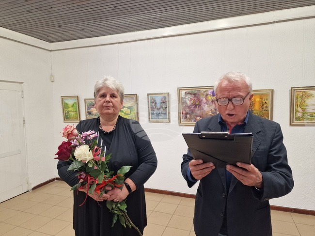 Четвърта самостоятелна изложба с 53 платна откри Иванка Дерекьовска в Клуба на дейците на културата в Смолян