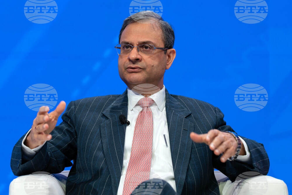 Управителят на централната банка на Индия сигнализира за запазване на ниските лихви за продължителен период 