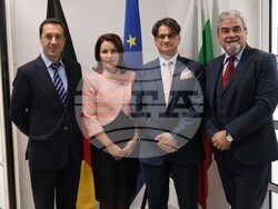 Министърът на културата Мариан Бачев участва в откриването на българския щанд на панаира на книгата във Франкфурт, снимка – МК