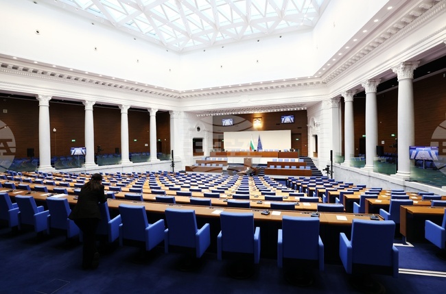 Parliament Fails to Convene Again on Thursday