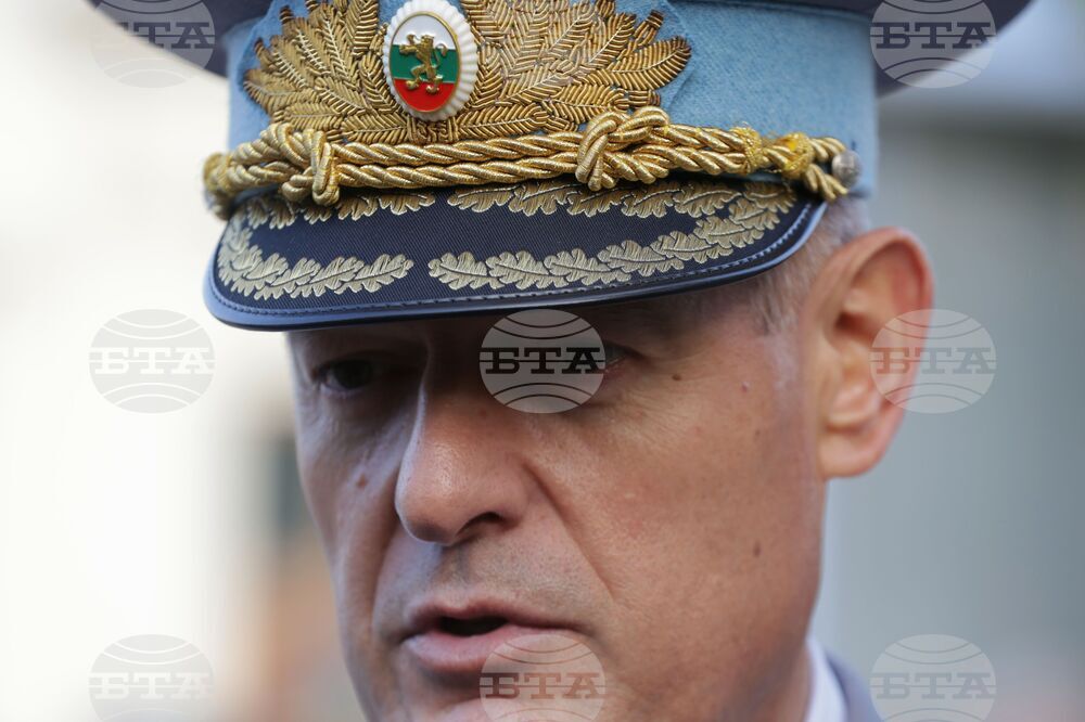 Паметник на летеца в София - генерал-майор Николай Русев