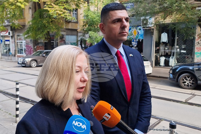 CC-DB Calls on All Politicians to Give up Official Cars