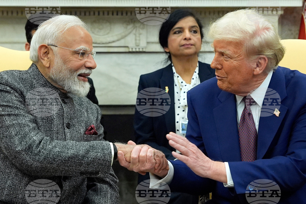 Тръмп заяви, че разговорите му с индийския премиер Моди вървят добре и че той ще посети Индия