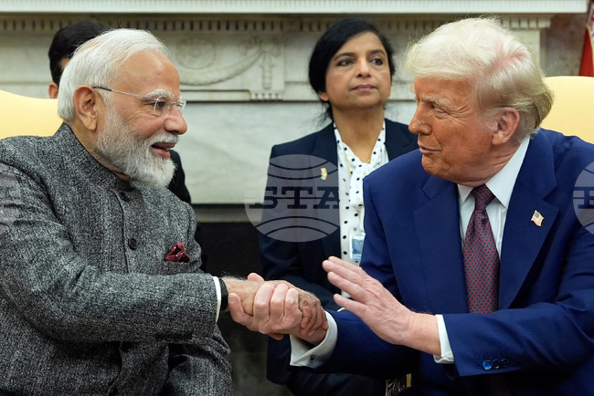 Тръмп заяви, че разговорите му с индийския премиер Моди вървят добре и че той ще посети Индия