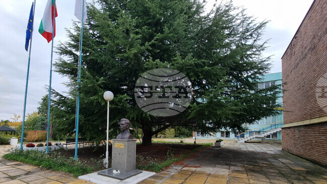 Училището за ученици с нарушено зрение „Проф. д-р Иван Шишманов“ във Варна отбелязва 120-годишнина