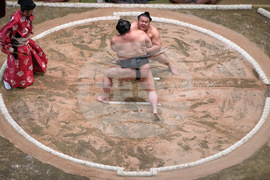 Britain Grand Sumo