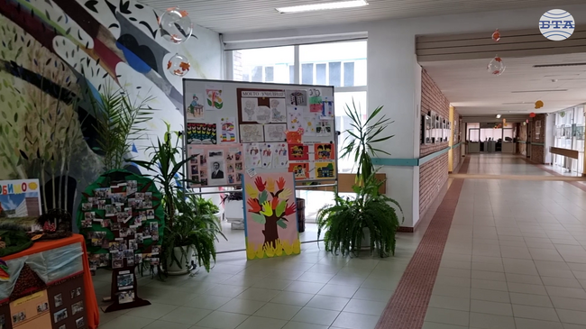 Децата от Специалното училище за ученици с нарушено зрение във Варна ще играят във водна стая