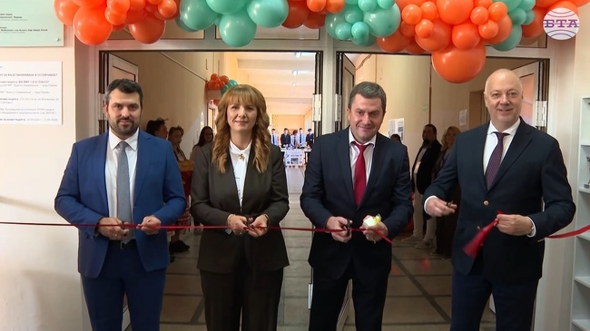 Премиерът Желязков: Над половин милиард лева инвестиции в над 2200 STEM центъра в страната