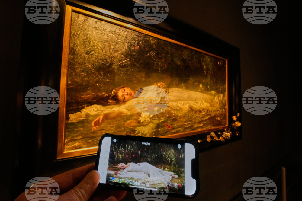 Почитатели на Тейлър Суифт посетиха музей в Германия заради картината, вдъхновила сингъл в новия ѝ албум