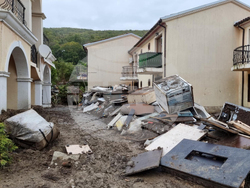 Ваканционно селище „Елените“ - обстановка