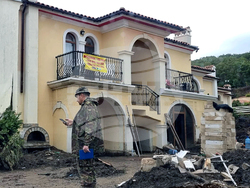 Ваканционно селище „Елените“ - обстановка