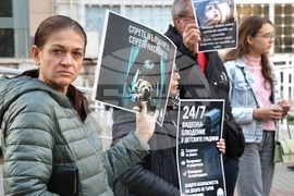 Варна - Протест срещу насилието над деца