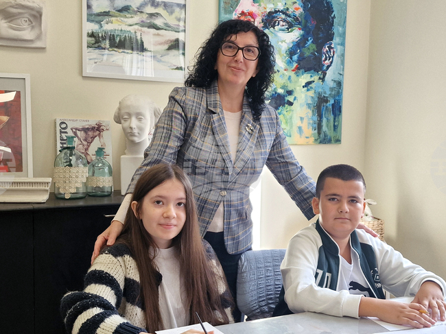 Художничка от хасковската школа „Колорит“ е сред отличените с първо място на международен конкурс в Япония 