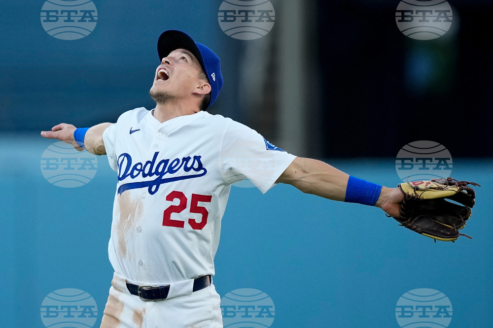 NLCS Brewers Dodgers Baseball