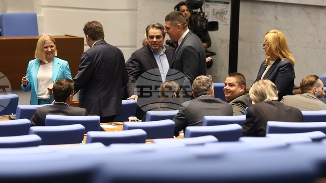 Депутатите напълно промениха дневния си ред за днес