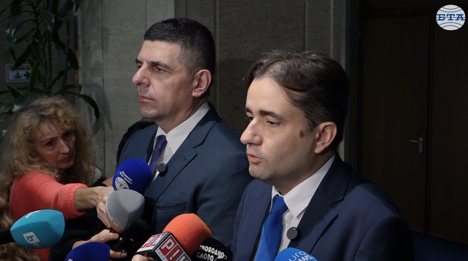 Считаме, че веднага трябва да бъде свалена охраната на Пеевски, заяви Ивайло Мирчев от "Да, България"