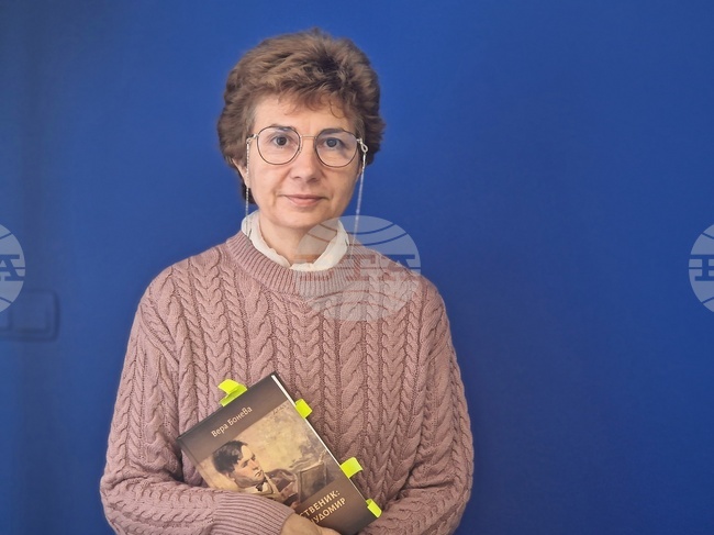 Проф. Вера Бонева представи в Троян книгата си за Чудомир „Въобщественик“