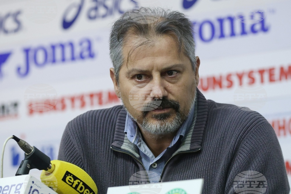 Координаторът на националните отбори по волейбол Николай Иванов: "Успехът дава отражение на младите, видях пламък в очите на децата"