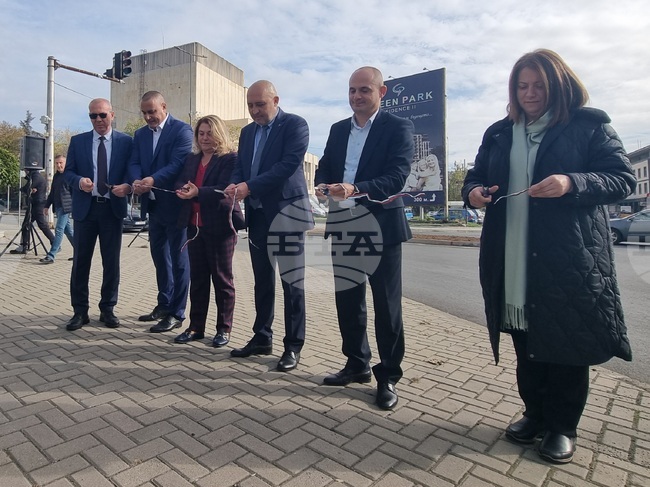 Кметът Ерол Мюмюн откри 17 улици в Кърджали, чийто основен ремонт приключи