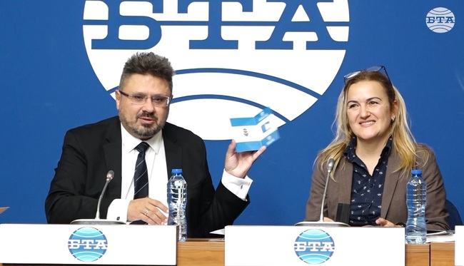 БТА публикува информации за "Двореца" в Балчик средно на две седмици в последните години, каза Кирил Вълчев