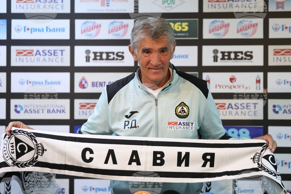 Ратко Достанич определи състава на Славия за гостуването в Пловдив