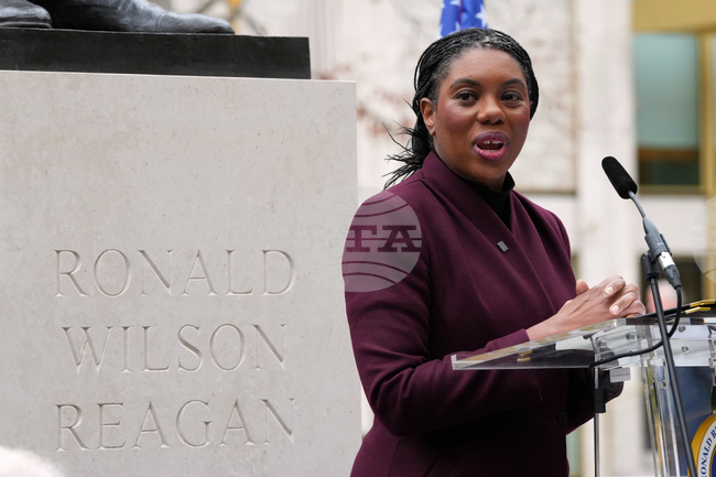 Britain Reagan Statue