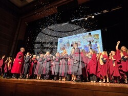 Сливен - „Избирам да работя в България“ - абсолвенти