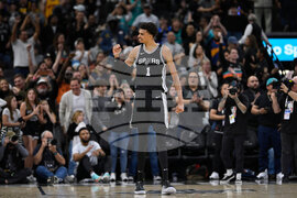 Spurs Arena Vote Basketball