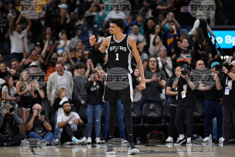 Spurs Arena Vote Basketball