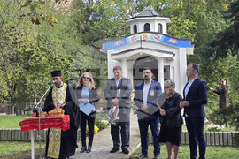 Добрич - болница - паметна плоча