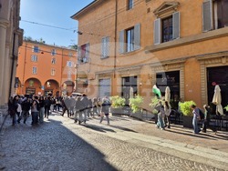 Италия - Болоня - протест