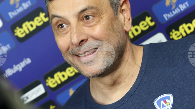 Треньорът на волейболния Левски Николай Желязков: "Всичко има смисъл, ако феновете са тук за нас"