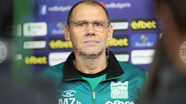 "Амбицирани сме да останем сред водещите отбори в България", каза пред БТА наставникът на волейболния Берое Мирослав Живков