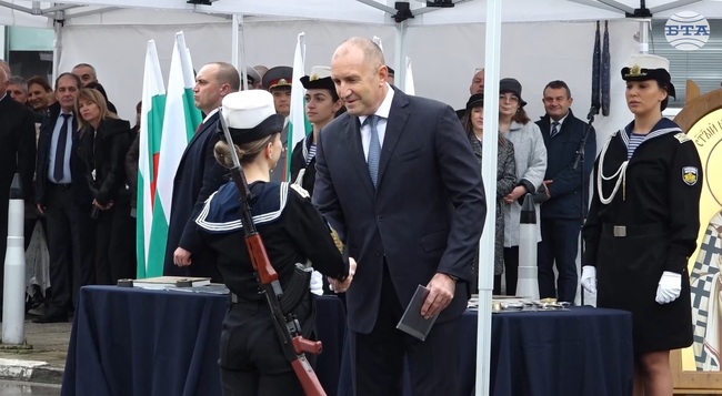 Специалността "Военен лекар" бе създадена, когато никой в Европа не очакваше, че на континента ще бушува пълномащабна война, каза президентът Румен Радев