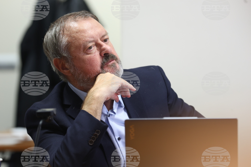Конференция - „Европа и светът между мира и войната“