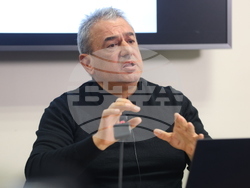 Конференция - „Европа и светът между мира и войната“