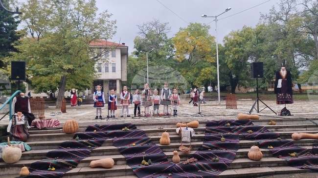 Шести празник на тиквата се състоя в старозагорското село Дълбоки