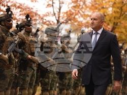 Ден на военния парашутист - отбелязване