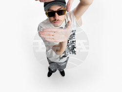 Gosh представя новия си авторски сингъл „Дилеми“. Снимка: екип