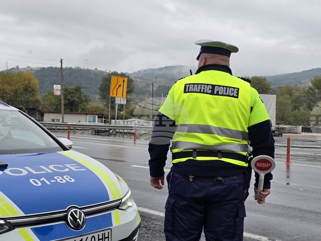 През изминалото денонощие са регистрирани 13 тежки катастрофи, при които един човек е загинал, а 16 са ранени