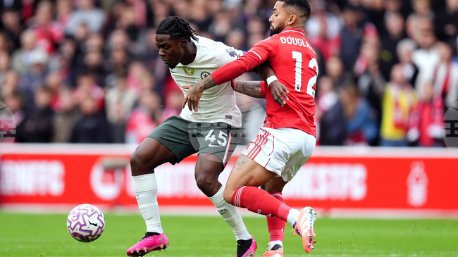 Полузащитникът на Челси Лавия аут за един месец поради контузия