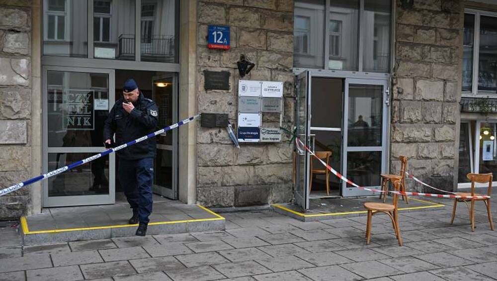 ПАП: Централата на партията на полския премиер „Гражданска платформа“ беше обект на атака със запалителна бомба