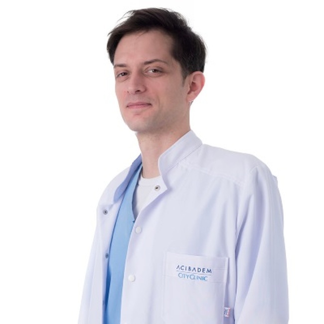 Все по-често се диагностицират млади жени с рак на гърдата, включително и 18-20-годишни, каза д-р Гаврил Наков