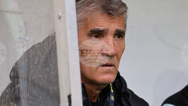 Грешката е моя, но имам доверие в отбора, заяви наставникът на Славия Ратко Достанич след загубата срещу ЦСКА 1948