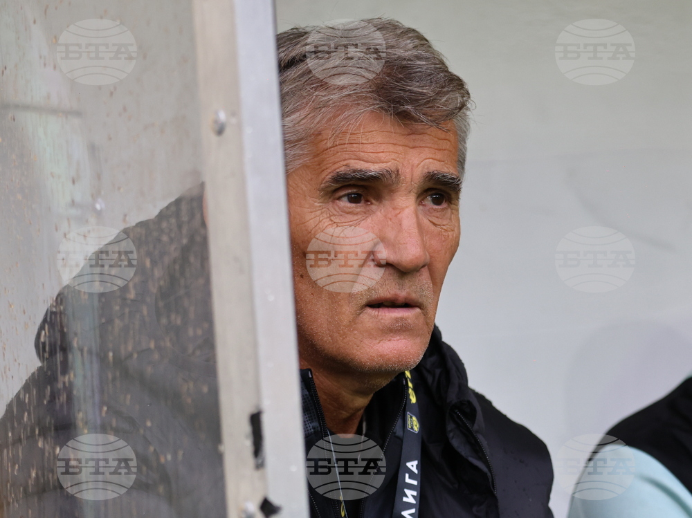 Грешката е моя, но имам доверие в отбора, заяви наставникът на Славия Ратко Достанич след загубата срещу ЦСКА 1948