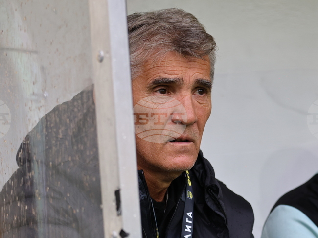 Грешката е моя, но имам доверие в отбора, заяви наставникът на Славия Ратко Достанич след загубата срещу ЦСКА 1948