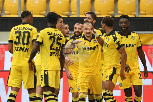 Ботев Пловдив е първият осминафиналист в турнира за Купата на България по футбол