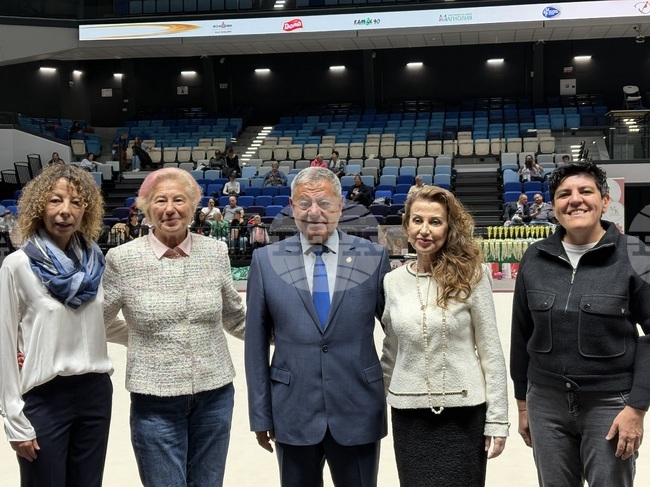 Самоков - турнир по художествена и естетическа гимнастика „Златните момичета“