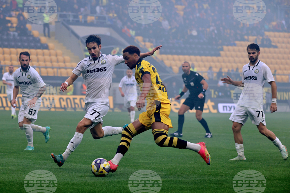 Ботев Пловдив достигна до успех срещу Славия след гол на Маскоте